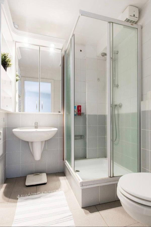 Penthouse -By The Danube Apartment Budapest Bagian luar foto